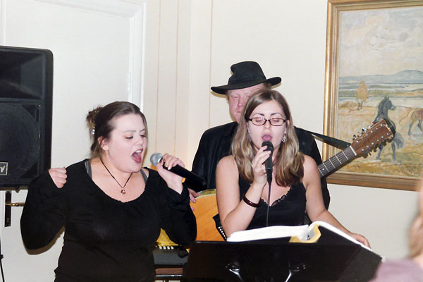 Lena och Ida sjunger